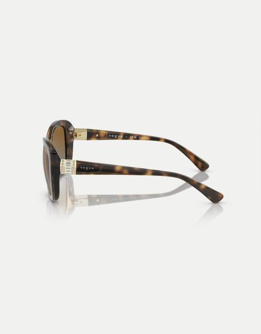 Gafas de sol marrón Habana oscuro con lentes marrones polarizadas Butterfly de Vogue, 4 de 4