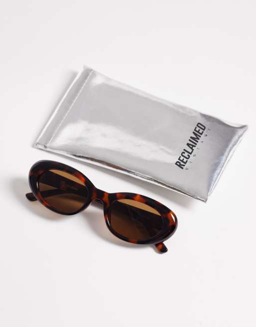 Gafas de sol marrón oscuro efecto carey de estilo ojos de gato con lentes marrones de Reclaimed Vintage, 3 de 3