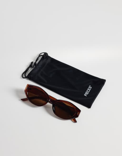 Gafas de sol marrones con montura en ángulo de Pieces, 2 de 3
