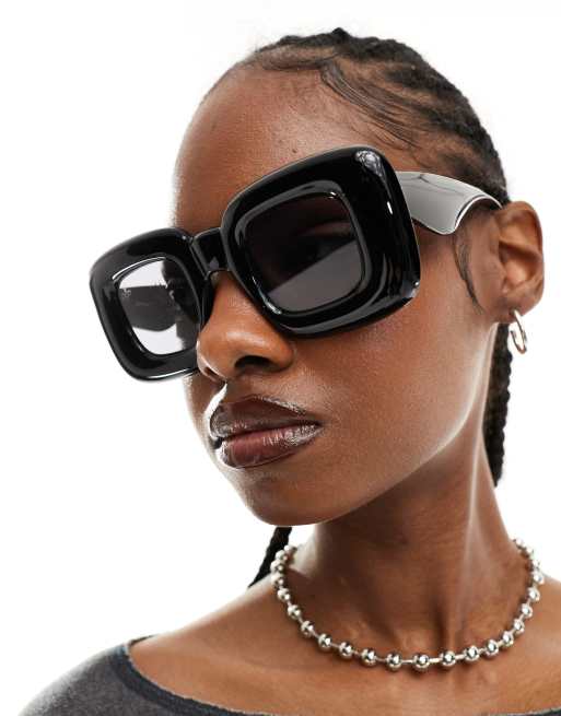 Gafas de sol negras con montura cuadrada abombada de Jeepers Peepers