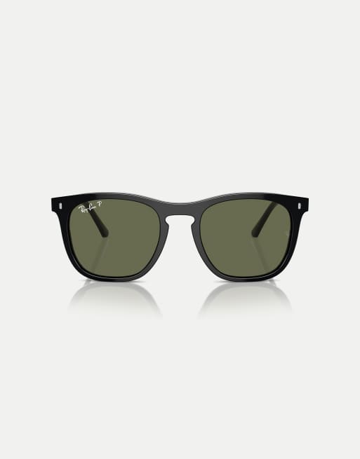 Gafas de sol negras con montura cuadrada y lentes verdes polarizadas RB2210 de Ray-Ban