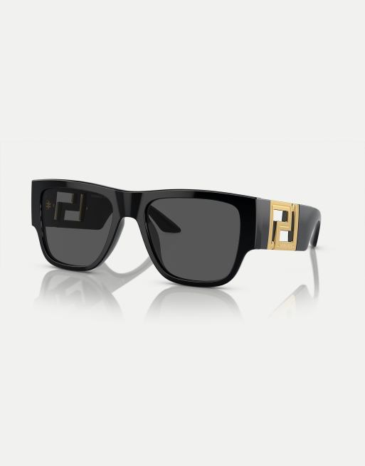 Gafas de sol negras con montura rectangular y lentes grises de Versace