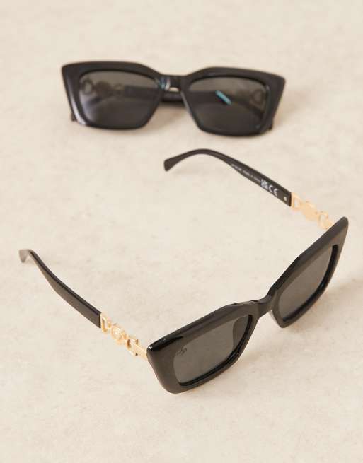 Gafas de sol negras cuadradas clásicas de Jeepers Peepers, 2 de 3