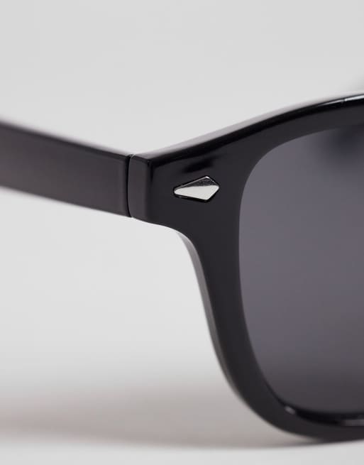 Gafas de sol negras cuadradas con lentes ahumadas de ASOS DESIGN, 2 de 3