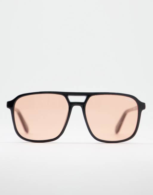 Gafas de sol negras de estilo aviador con lentes naranjas On The Fly de Quay, 2 de 4
