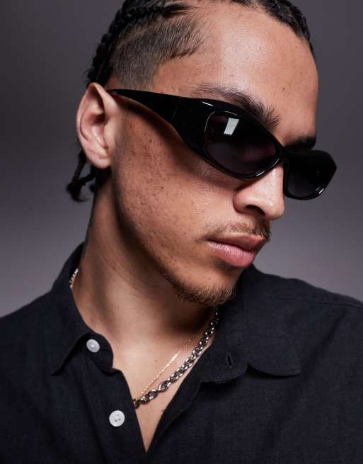 Gafas de sol negras de estilo deportivo con lentes gris ahumado para festivales de ASOS DESIGN