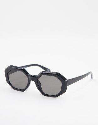 Gafas de sol negras hexagonales de NA-KD