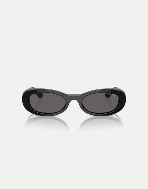Gafas de sol negras ovaladas con lentes grises de Vogue - view 1