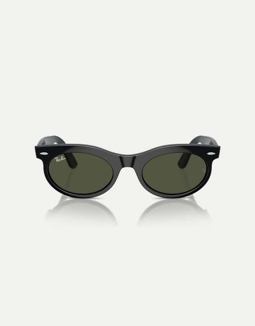 Gafas de sol negras ovaladas con lentes verdes Wayfarer de Ray-Ban