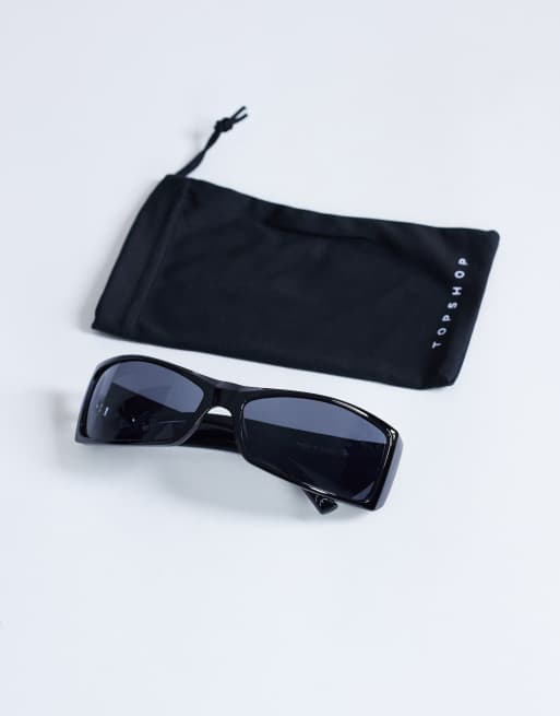 Gafas de sol negras rectangulares con diseño envolvente Ibiza de Topshop, 3 de 3