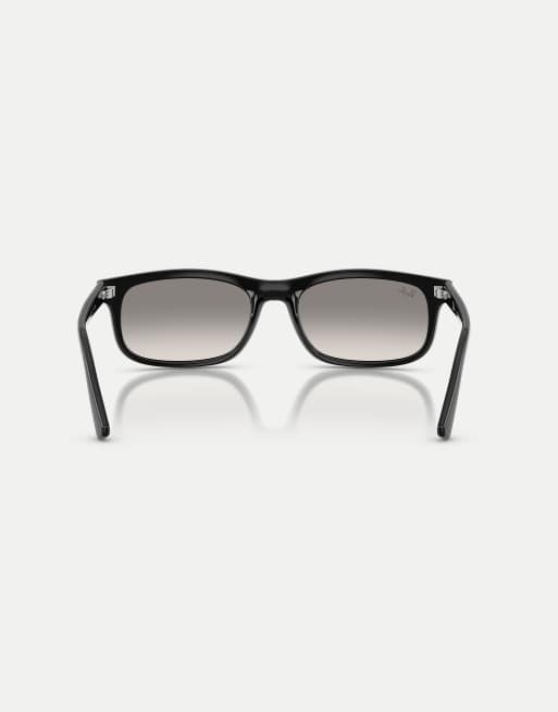 Gafas de sol negras rectangulares con lentes grises RB2224 de Ray-Ban, 3 de 4