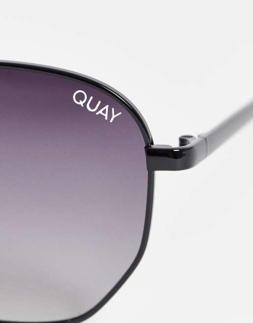 Gafas de sol negras redondeadas con lentes polarizadas Big Time de Quay, 4 de 4