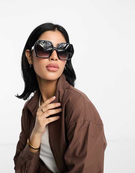 Gafas de sol negro brillante con diseño extragrande de estilo años 70 de ASOS DESIGN, 3 de 4