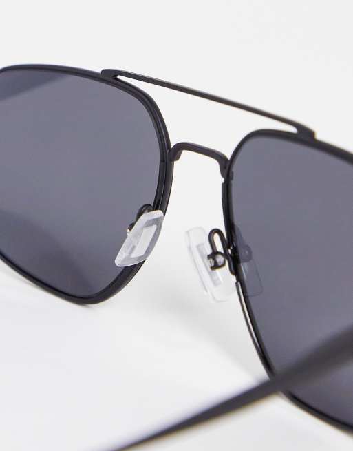 Gafas de sol negro mate con montura cuadrada de estilo aviador de Hugo Boss, 4 de 4