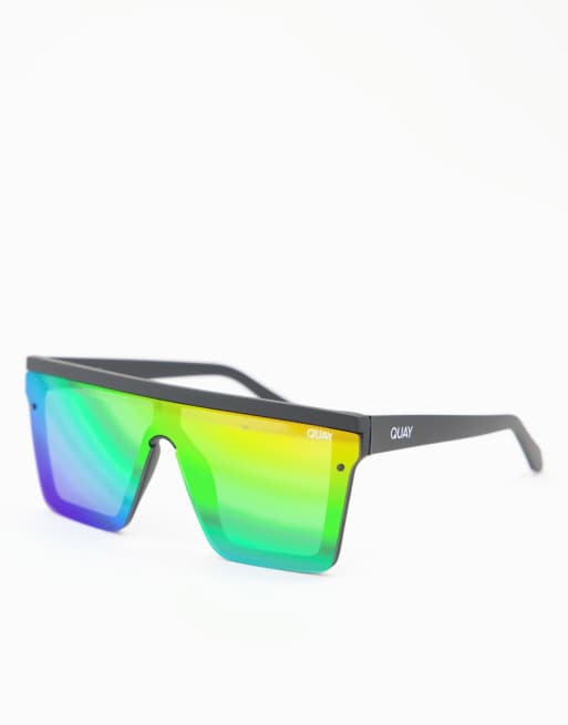 Gafas de sol negro mate unisex con puente plano y lentes polarizadas arcoíris Pride Hindsight de Quay
