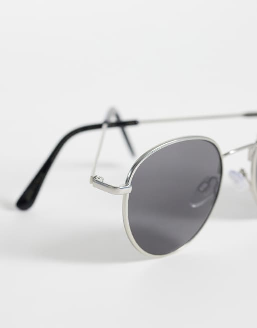 Gafas de sol plateadas redondas con lentes negras de Selected, 2 de 3