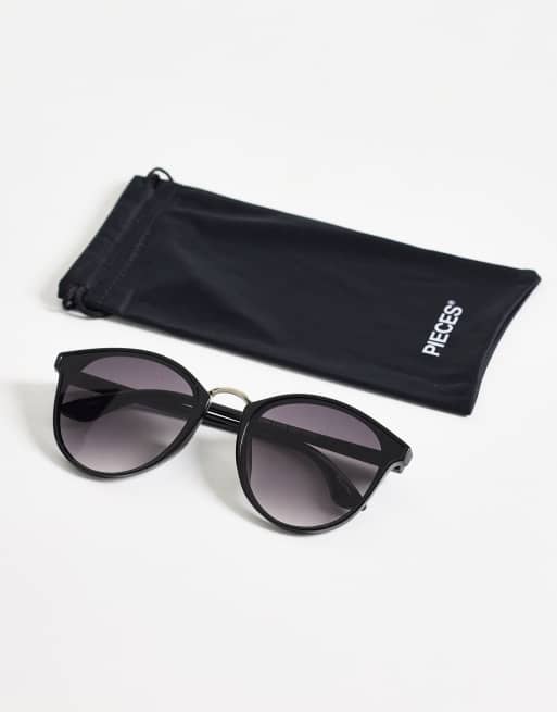 Gafas de sol redondas en negro de Pieces, 3 de 3