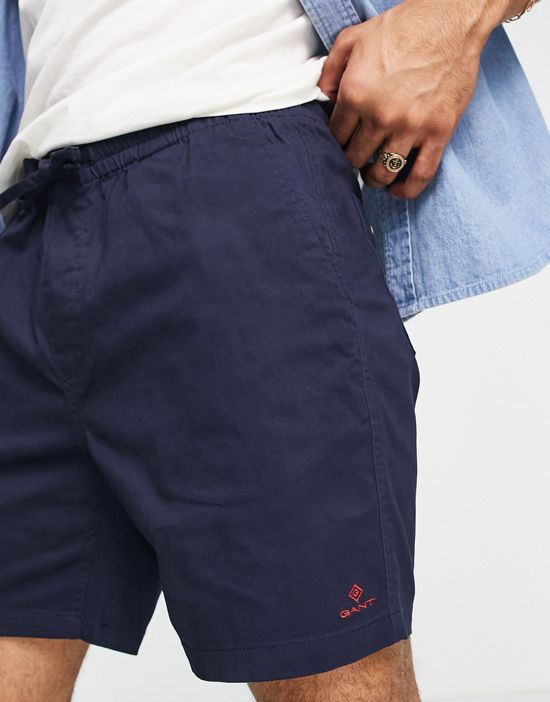 https://images.asos-media.com/products/gant-allister-logo-chino-shorts-in-navy/202071331-4?$n_550w$&wid=550&fit=constrain