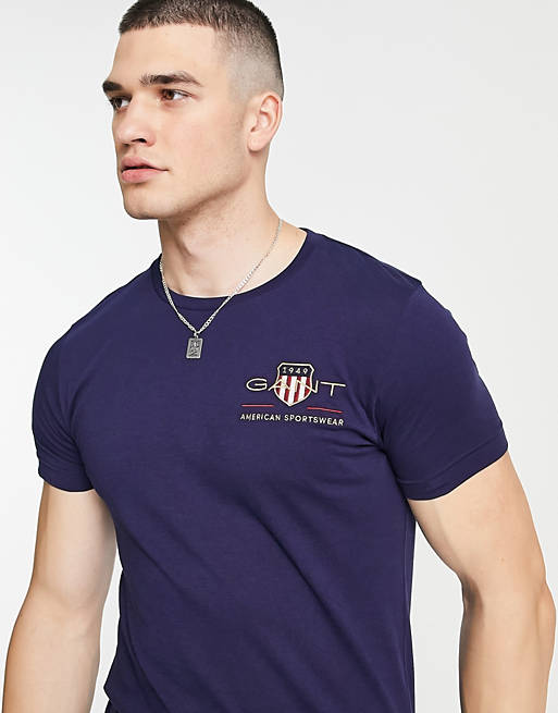 GANT archive shield embroidered logo slim fit t-shirt in navy 