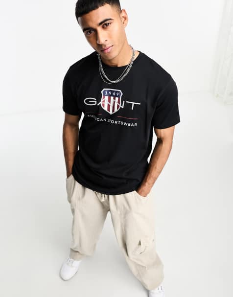 GANT archive shield logo t-shirt in black - view 1