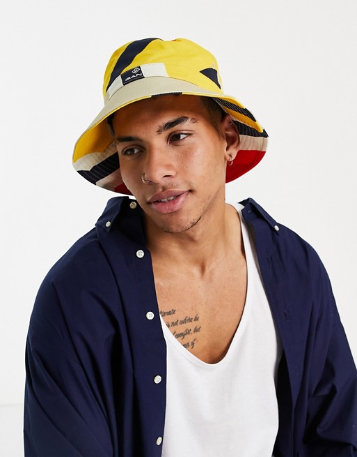 GANT bucket hat in multi with small logo