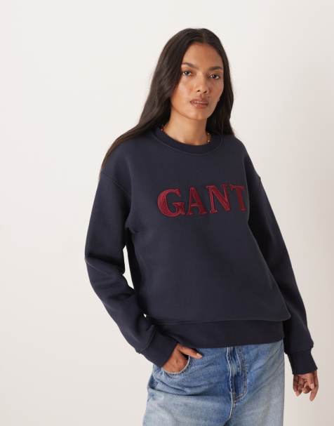 GANT chest logo crew neck sweatshirt in navy - view 1