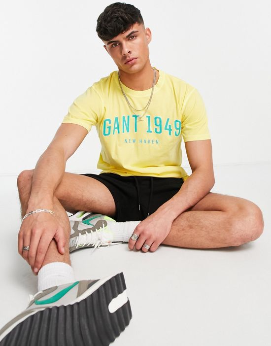 https://images.asos-media.com/products/gant-collegiate-1949-logo-t-shirt-in-yellow/202069934-4?$n_550w$&wid=550&fit=constrain