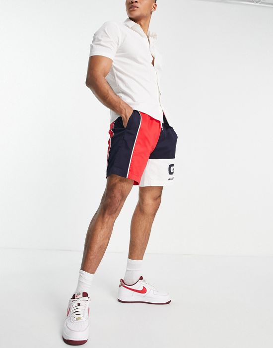 https://images.asos-media.com/products/gant-color-block-retro-sheild-shorts-in-red/202070323-3?$n_550w$&wid=550&fit=constrain