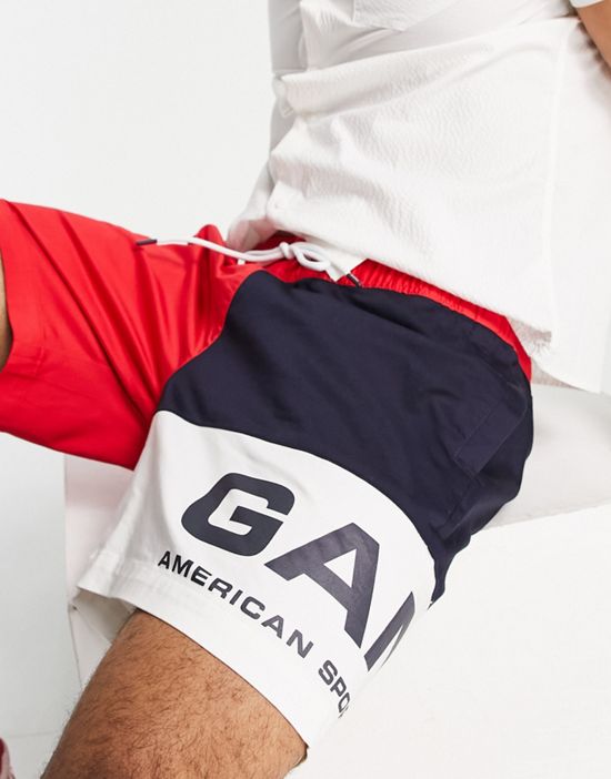 https://images.asos-media.com/products/gant-color-block-retro-sheild-shorts-in-red/202070323-4?$n_550w$&wid=550&fit=constrain