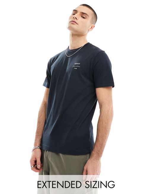 GANT – Czarny T-shirt z logo z napisem