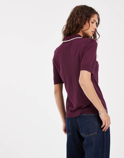 Gant figursydd pikétröja med kontrasterande kantband i burgundy, 4 av 4