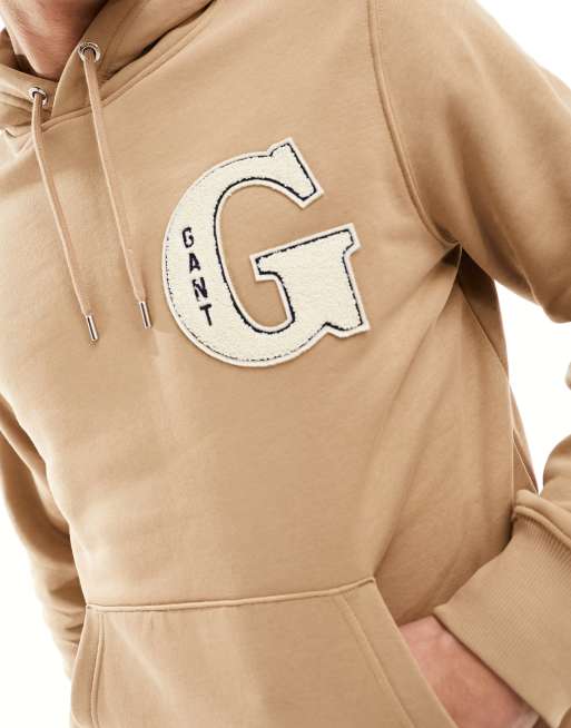 GANT – Kapuzenpullover in Khaki-Hellbraun mit „G“-Logo-Applikation, 3 von 4