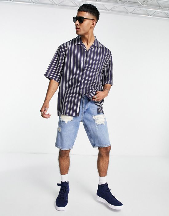 https://images.asos-media.com/products/gant-lyocell-stripe-short-sleeve-camp-shirt-in-navy/202073248-4?$n_550w$&wid=550&fit=constrain
