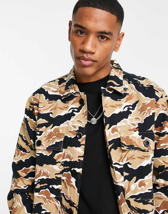 https://images.asos-media.com/products/gant-overshirt-jacket-in-denim-camouflage/201580207-3?$n_550w$&wid=550&fit=constrain