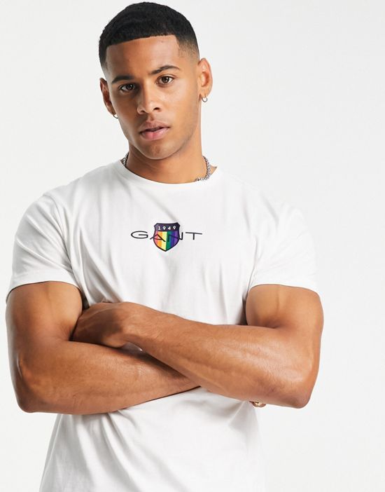 https://images.asos-media.com/products/gant-pride-capsule-shield-logo-t-shirt-in-eggshell-white/202830593-2?$n_550w$&wid=550&fit=constrain