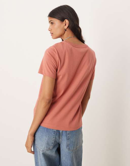 GANT regular fit script logo t-shirt in light red, 4 of 4