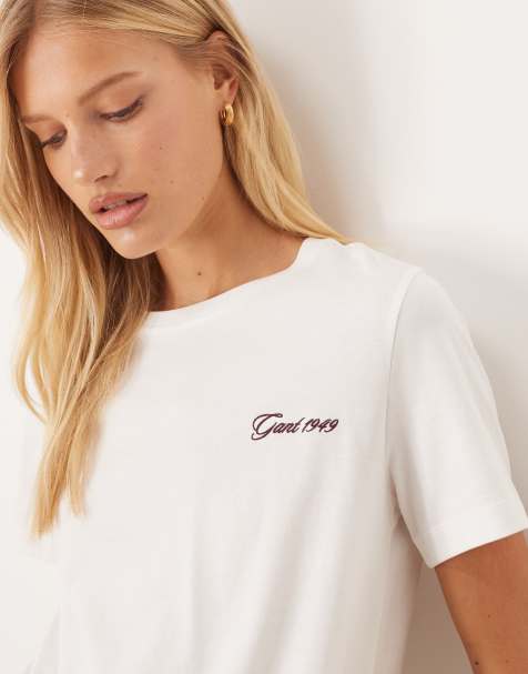GANT regular fit script logo T-shirt in white - view 1