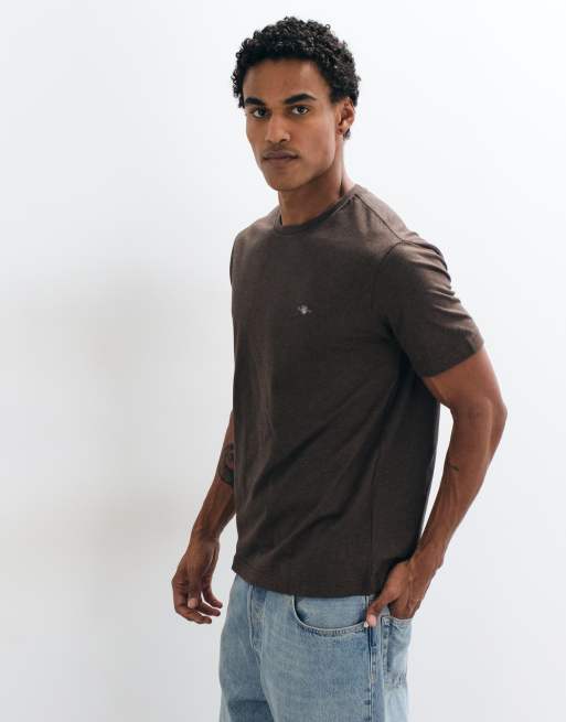 GANT regular fit T-shirt med skjoldlogo i brun, 2 af 5