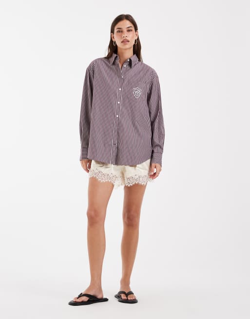 Gant relaxed oversized overhemd met logo in bordeauxrode streep, 2 van 4