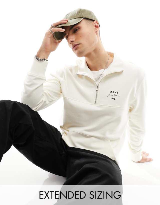 Gant - script logo half zip sweatshirt in cream