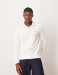 [Gant] GANT shield logo half zip sweatshirt in off white Chest 54 Egg Shell