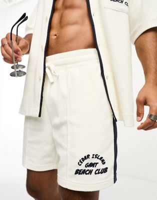 GANT sports logo cotton terry colourblock sweat shorts in white/navy CO-ORD - ASOS Price Checker