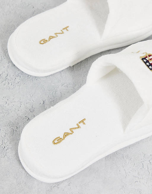  GANT slippers in white with heritage logo 