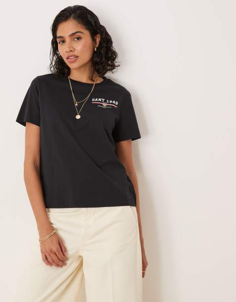 GANT small logo t-shirt in black - view 1