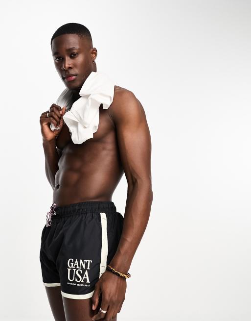 GANT - Sorte shorts med retrologo 
