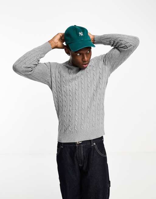 GANT – Strickpullover aus Baumwolle in Kalkgrau mit Zopfmuster und Markenlogo