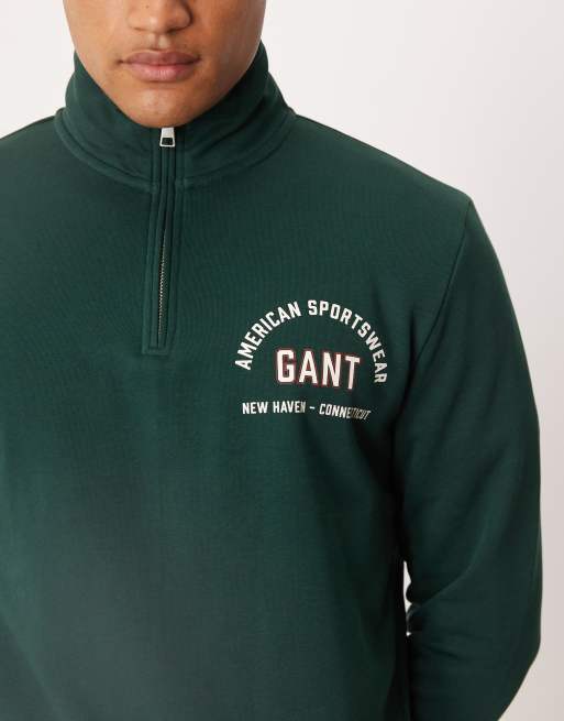 GANT – Sweatshirt in Dunkelgrün mit College-Logo und kurzem Reißverschluss, 5 von 5
