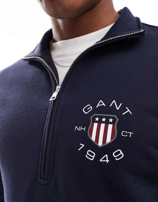 GANT – Sweatshirt in Marineblau mit „1949“-Schild-Logo und kurzem Reißverschluss, 2 von 4