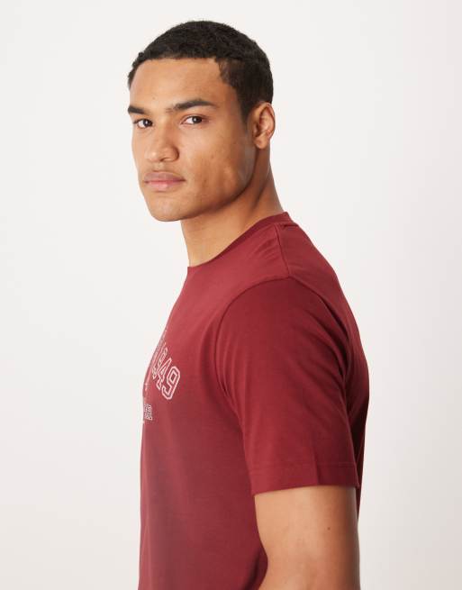 GANT – T-Shirt im Vintage-Stil in Dunkelrot mit College-Logo, 4 von 5