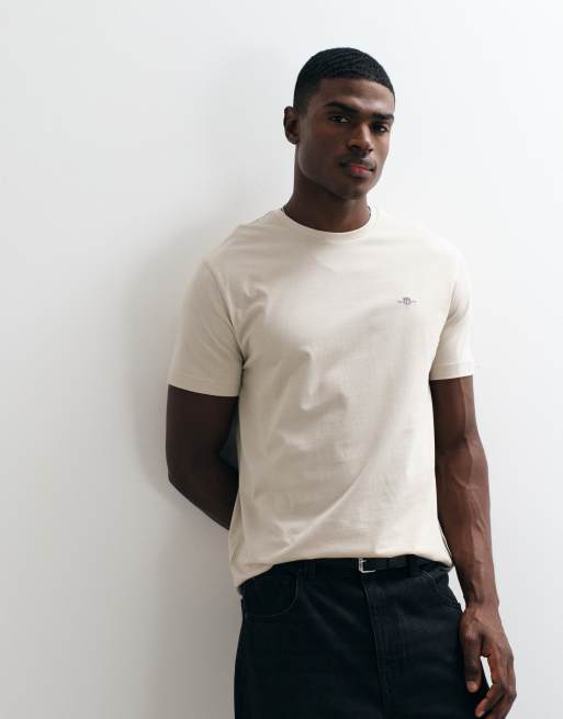 GANT – T-Shirt in Beige mit regulärer Passform und Wappenschild-Logo, 5 von 5
